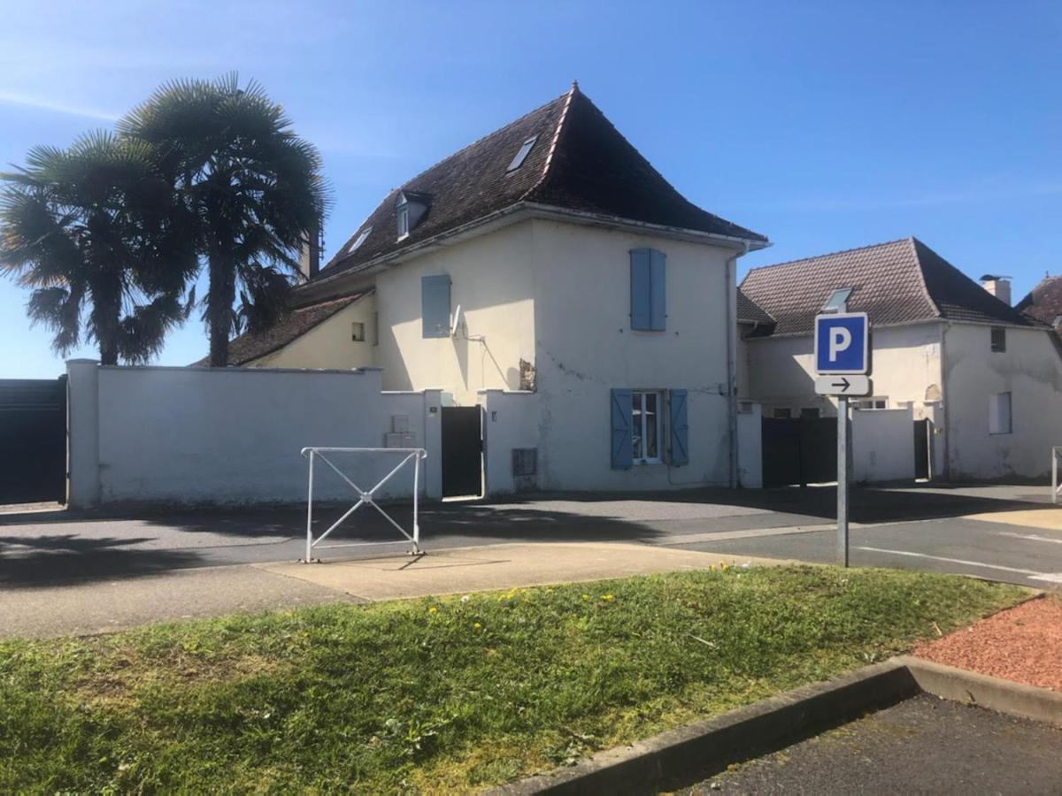 Appartement Meuble Classe 2 Etoiles Tout Confort Lagor Exterior foto